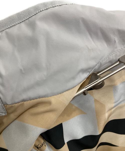 Salvatore Ferragamo（サルヴァトーレ フェラガモ）Salvatore Ferragamo (サルヴァトーレ フェラガモ) キルティングコート グレー サイズ:SIZE XSの古着・服飾アイテム