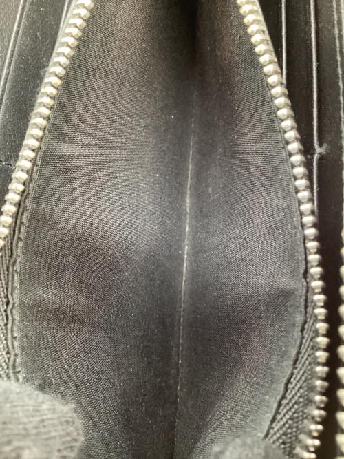 JIMMY CHOO（ジミーチュウ）JIMMY CHOO (ジミーチュウ) スタースタッズ ラウンドファスナー 長財布 ブラック×シルバーの古着・服飾アイテム
