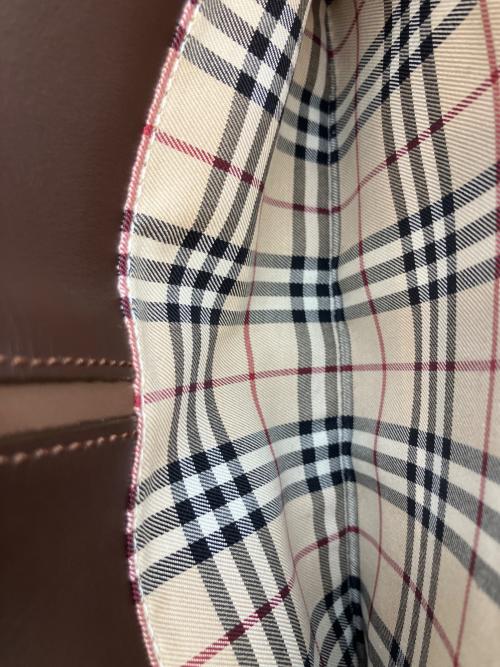 BURBERRY（バーバリー）BURBERRY (バーバリー) ワンショルダーバッグ ブラウンの古着・服飾アイテム