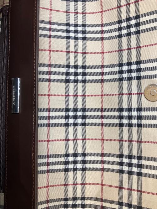 BURBERRY（バーバリー）BURBERRY (バーバリー) ワンショルダーバッグ ブラウンの古着・服飾アイテム