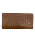 BOTTEGA VENETA（ボッテガベネタ）の古着「イントレチャート　長財布」｜ブラウン