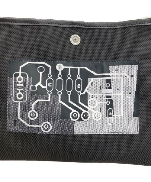 C.E（シーイー）C.E (シーイー) BEAMS (ビームス) HARD SMALL POCKET BAG ショルダーバッグ ブラックの古着・服飾アイテム