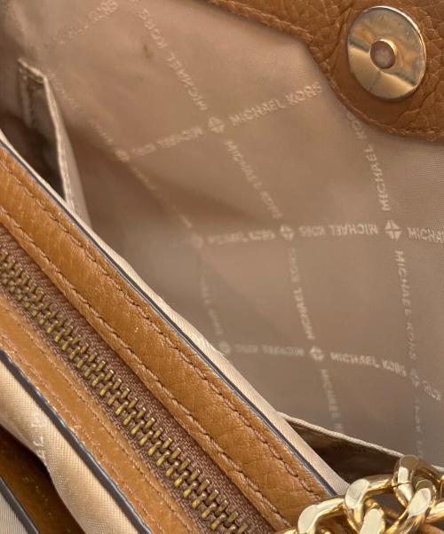 MICHAEL KORS（マイケルコース）MICHAEL KORS (マイケルコース) ジェットセット ミディアム チェーン メッセンジャー/ショルダーバッグ ベージュ×ブラウンの古着・服飾アイテム