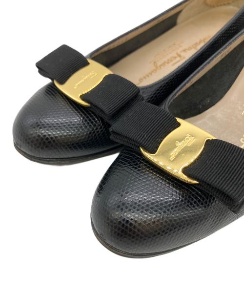 Salvatore Ferragamo（サルヴァトーレ フェラガモ）Salvatore Ferragamo (サルヴァトーレ フェラガモ) パンプス ブラック サイズ:5 1/1Cの古着・服飾アイテム