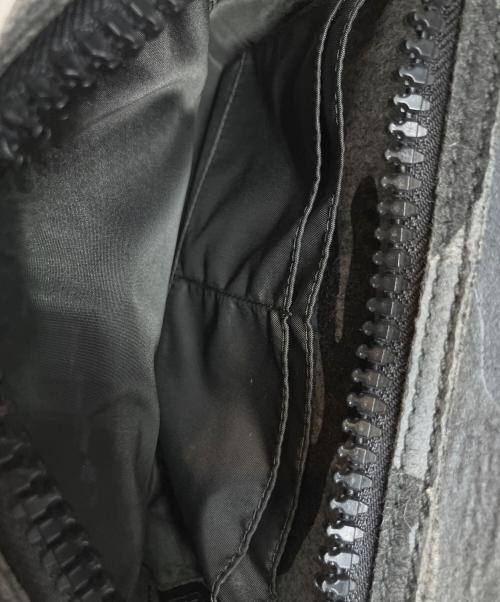 VALENTINO GARAVANI（ヴァレンティノ・ガラヴァーニ）VALENTINO GARAVANI (ヴァレンティノ・ガラヴァーニ) リュック グレーの古着・服飾アイテム