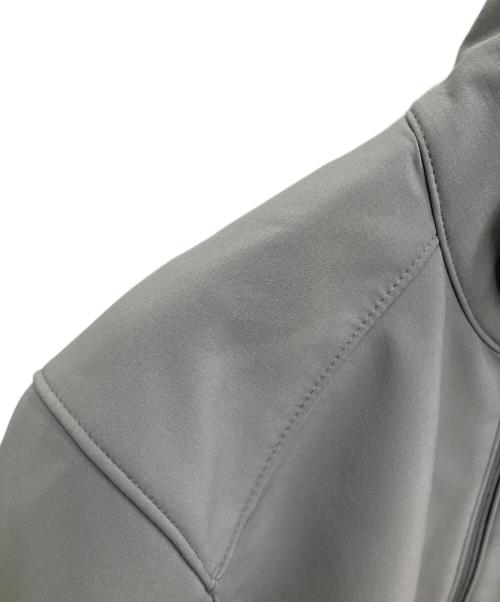 Patagonia（パタゴニア）Patagonia (パタゴニア) Adze Hybrid Jacket グレー サイズ:SIZE XSの古着・服飾アイテム