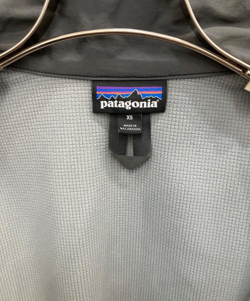 Patagonia（パタゴニア）Patagonia (パタゴニア) Adze Hybrid Jacket グレー サイズ:SIZE XSの古着・服飾アイテム