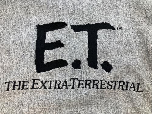 Champion REVERSE WEAVE（チャンピオン リバース ウィーブ）Champion REVERSE WEAVE (チャンピオン リバース ウィーブ) E.T. (イーティー) ロゴスウェット グレー サイズ:SIZE Sの古着・服飾アイテム