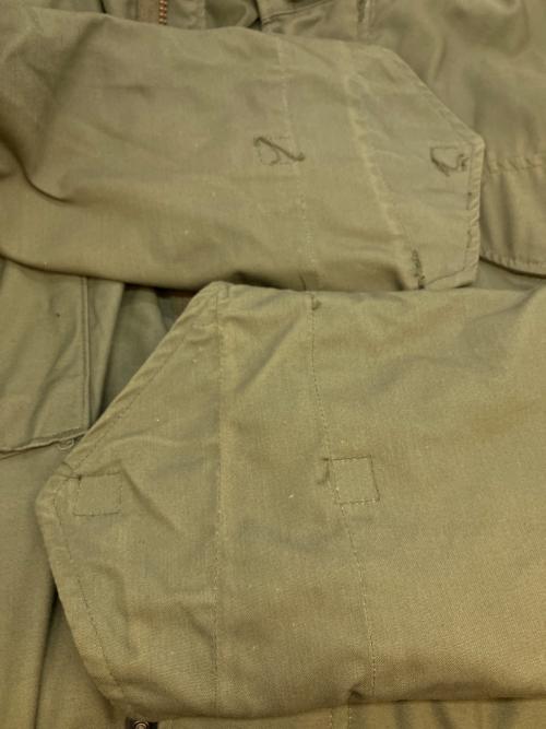 US ARMY（ユーエスアーミー）US ARMY (ユーエスアーミー) ALPHA INDUSTRIES INC (アルファインダストーリーズ) M65 フィールドジャケット　ミリタリージャケット グリーン サイズ:SIZE SMALL LONGの古着・服飾アイテム