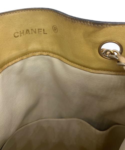 CHANEL（シャネル）CHANEL (シャネル) マトラッセ　チェーンショルダーバッグ ベージュの古着・服飾アイテム