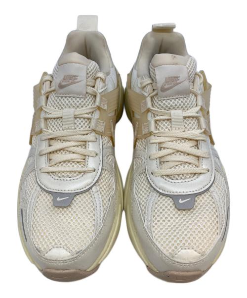 NIKE（ナイキ）NIKE (ナイキ) NIKE W V2K RUN PALE IVORY/PALE IVORY-COCONUT MILK ベージュ サイズ:SIZE 25cmの古着・服飾アイテム