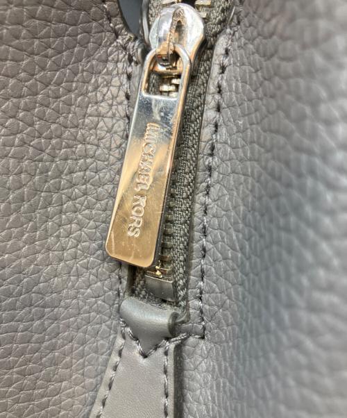 MICHAEL KORS（マイケルコース）MICHAEL KORS (マイケルコース) ハンドバッグ ブラック×グレーの古着・服飾アイテム
