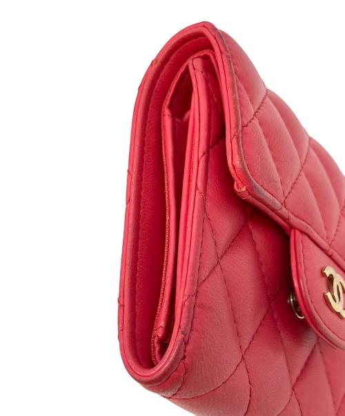 CHANEL（シャネル）CHANEL (シャネル) 3つ折り財布 レッドの古着・服飾アイテム