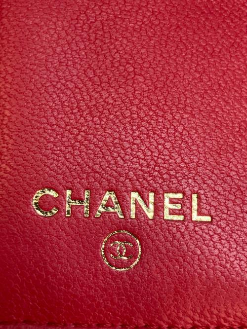 CHANEL（シャネル）CHANEL (シャネル) 3つ折り財布 レッドの古着・服飾アイテム