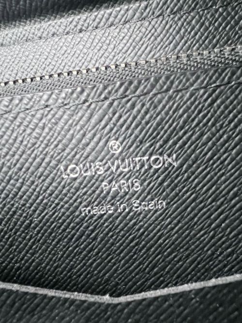 LOUIS VUITTON（ルイ ヴィトン）LOUIS VUITTON (ルイ ヴィトン) セカンドバッグ ブラックの古着・服飾アイテム