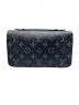 LOUIS VUITTON（ルイ ヴィトン）の古着「セカンドバッグ」｜ブラック