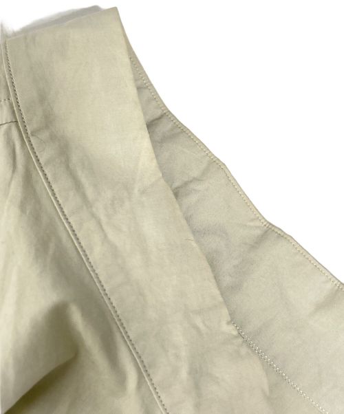 Cale（カル）Cale (カル) ノーカラージップアップジャケット アイボリー サイズ:SIZE 4の古着・服飾アイテム