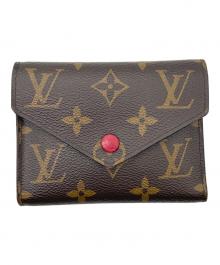 LOUIS VUITTON（ルイ ヴィトン）の古着「3つ折り財布 / モノグラム ポイルトフォイユ・ヴィクトリーヌ」