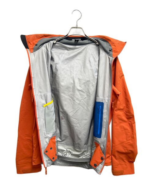 ARC'TERYX（アークテリクス）ARC'TERYX (アークテリクス) マウンテンパーカー オレンジ サイズ:XSの古着・服飾アイテム