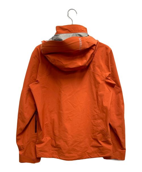 ARC'TERYX（アークテリクス）ARC'TERYX (アークテリクス) マウンテンパーカー オレンジ サイズ:XSの古着・服飾アイテム