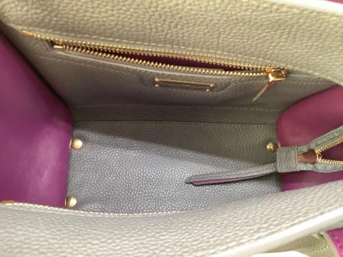 Salvatore Ferragamo（サルヴァトーレ フェラガモ）Salvatore Ferragamo (サルヴァトーレ フェラガモ) 2WAYショルダーバッグ グレー×パープルの古着・服飾アイテム