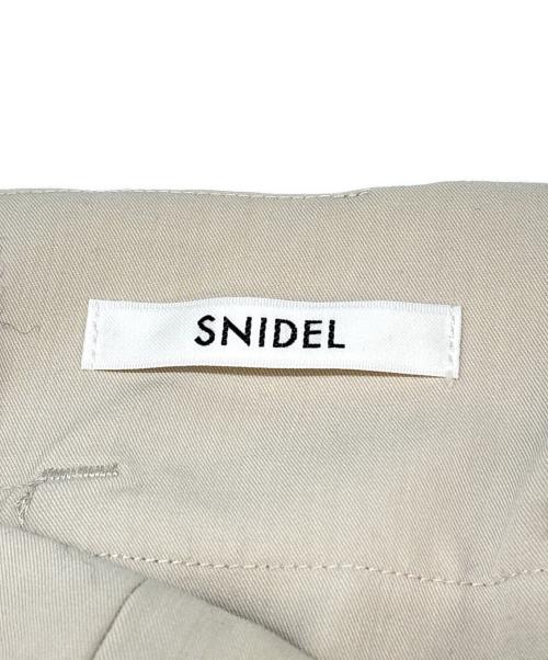 Snidel（スナイデル）Snidel (スナイデル) ベルベットヘムフレアスカート アイボリー サイズ:Mの古着・服飾アイテム