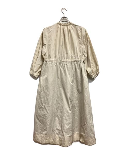AK+1（エーケーワン）AK+1 (エーケーワン) 長袖ワンピース ベージュ サイズ:36の古着・服飾アイテム
