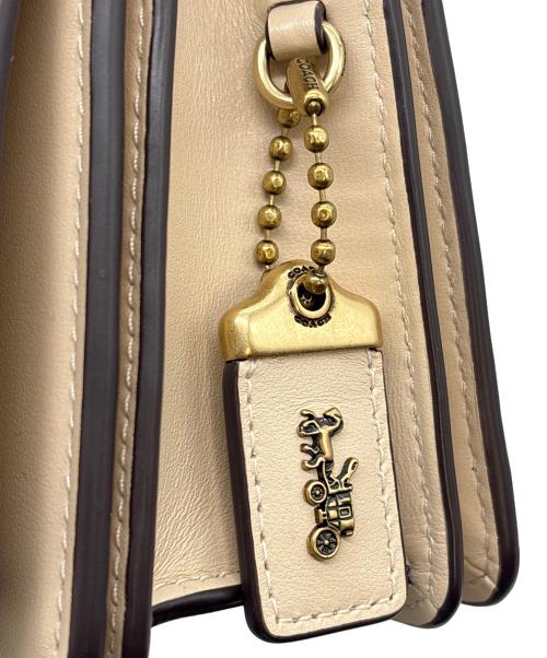 COACH（コーチ）COACH (コーチ) ショルダーバッグ ベージュの古着・服飾アイテム