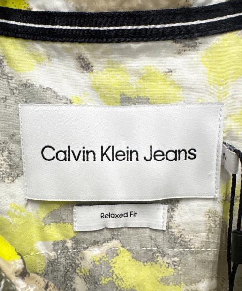 Calvin Klein（カルバンクライン）Calvin Klein (カルバンクライン) ショートスリーブシャツ ベージュ×イエロー サイズ:Mの古着・服飾アイテム