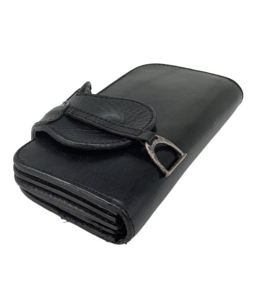 ISAMU KATAYAMA BACKLASH（イサムカタヤマ・バックラッシュ）ISAMU KATAYAMA BACKLASH (イサムカタヤマ・バックラッシュ) 長財布 ブラックの古着・服飾アイテム