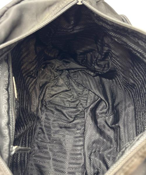 PRADA（プラダ）PRADA (プラダ) ナイロンショルダーバッグ ブラックの古着・服飾アイテム