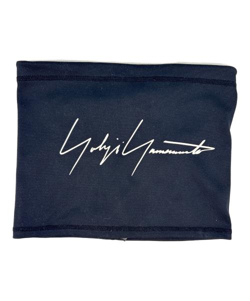YOHJI YAMAMOTO（ヨウジヤマモト）YOHJI YAMAMOTO (ヨウジヤマモト) New Era (ニューエラ) ネックウォーマー ブラックの古着・服飾アイテム