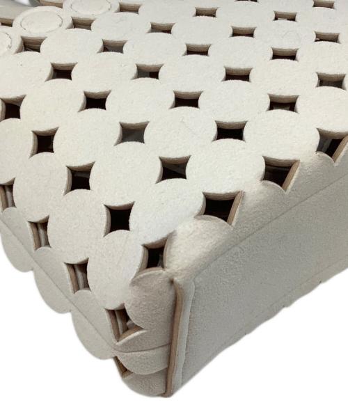 MARY AL TERNA（メアリオルターナ）MARY AL TERNA (メアリオルターナ) 巾着ショルダーバッグ / MOON SHOULDER BAG ベージュの古着・服飾アイテム