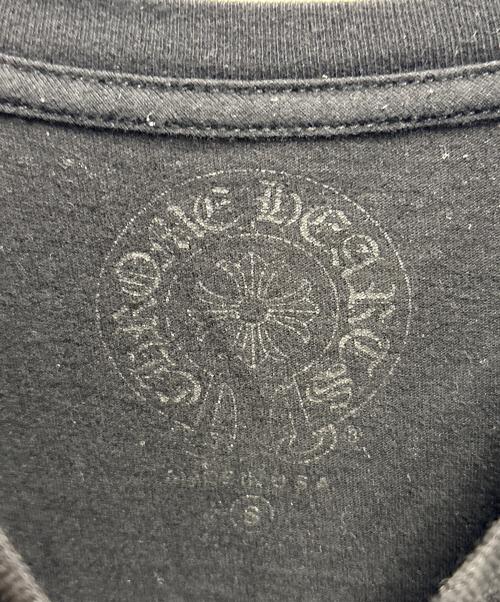 CHROME HEARTS（クロムハーツ）CHROME HEARTS (クロムハーツ) スクロールラベルTシャツ ブラック サイズ:Sの古着・服飾アイテム