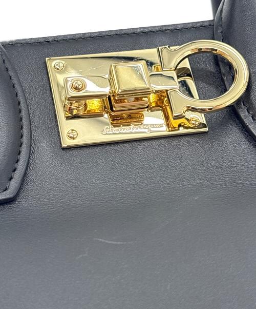 Salvatore Ferragamo（サルヴァトーレ フェラガモ）Salvatore Ferragamo (サルヴァトーレ フェラガモ) 2WAYバッグ ブラックの古着・服飾アイテム