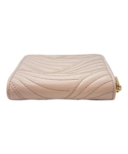 Salvatore Ferragamo（サルヴァトーレ フェラガモ）Salvatore Ferragamo (サルヴァトーレ フェラガモ) 2つ折り財布 ライトピンクの古着・服飾アイテム