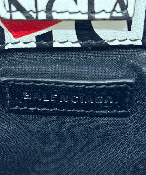 BALENCIAGA（バレンシアガ）BALENCIAGA (バレンシアガ) ショッピングフォンホルダー / ボンジュールパリ ホワイトの古着・服飾アイテム