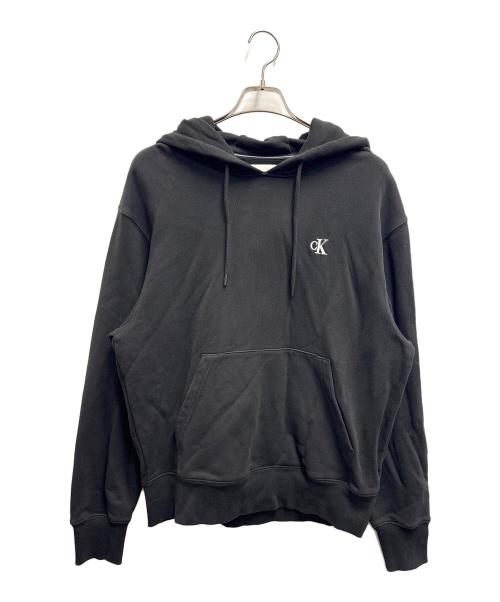 Calvin Klein Jeans（カルバンクラインジーンズ）Calvin Klein Jeans (カルバンクラインジーンズ) プルオーバーパーカー ブラック サイズ:Mの古着・服飾アイテム