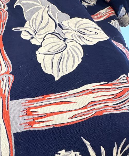 Sun Surf（サンサーフ）Sun Surf (サンサーフ) 半袖シャツ ネイビー×レッド サイズ:Mの古着・服飾アイテム