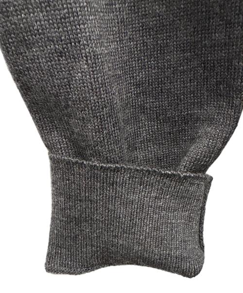 MIU MIU（ミュウミュウ）MIU MIU (ミュウミュウ) 薄手ニット グレー サイズ:42の古着・服飾アイテム