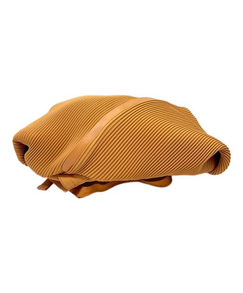 PLEATS PLEASE（プリーツプリーズ）PLEATS PLEASE (プリーツプリーズ) リュック オレンジの古着・服飾アイテム