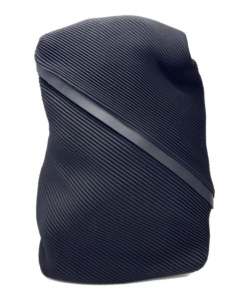 ISSEY MIYAKE（イッセイミヤケ）ISSEY MIYAKE (イッセイミヤケ) リュック ブラックの古着・服飾アイテム