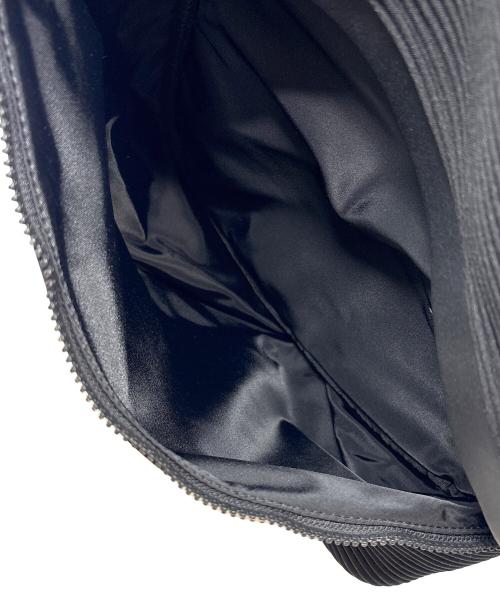 ISSEY MIYAKE（イッセイミヤケ）ISSEY MIYAKE (イッセイミヤケ) リュック ブラックの古着・服飾アイテム