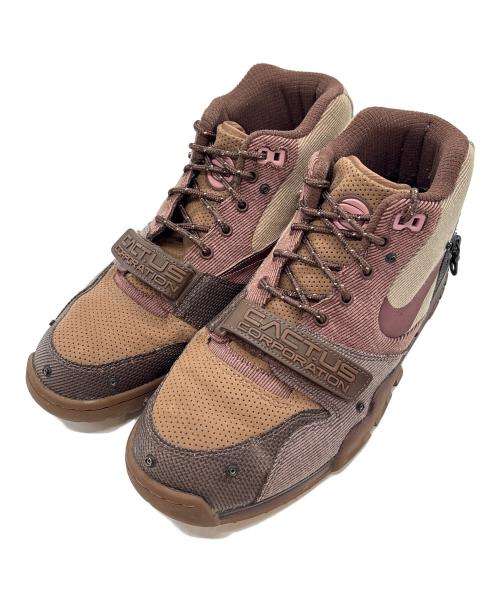 NIKE（ナイキ）NIKE (ナイキ) スニーカー ブラウン サイズ:US 9.5の古着・服飾アイテム