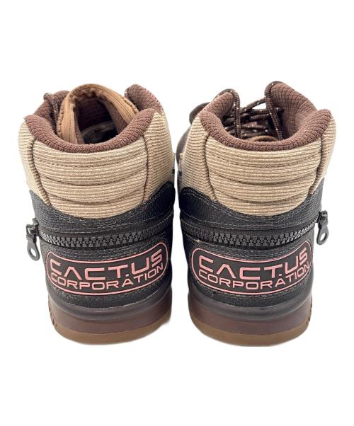 NIKE（ナイキ）NIKE (ナイキ) スニーカー ブラウン サイズ:US 9.5の古着・服飾アイテム