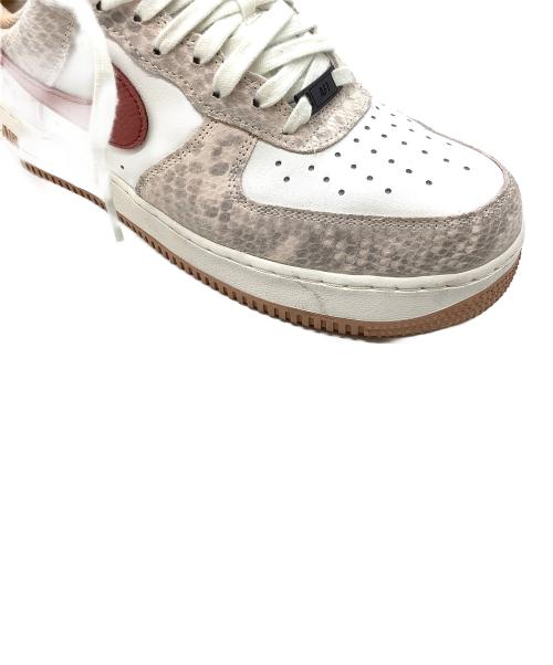 NIKE（ナイキ）NIKE (ナイキ) スニーカー ホワイト サイズ:27.5㎝の古着・服飾アイテム