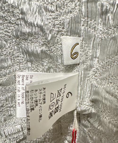 6(ROKU) BEAUTY&YOUTH（ロク ビューティーアンドユース）6(ROKU) BEAUTY&YOUTH (ロク ビューティーアンドユース) エンブロイダリービブ 未使用品の古着・服飾アイテム