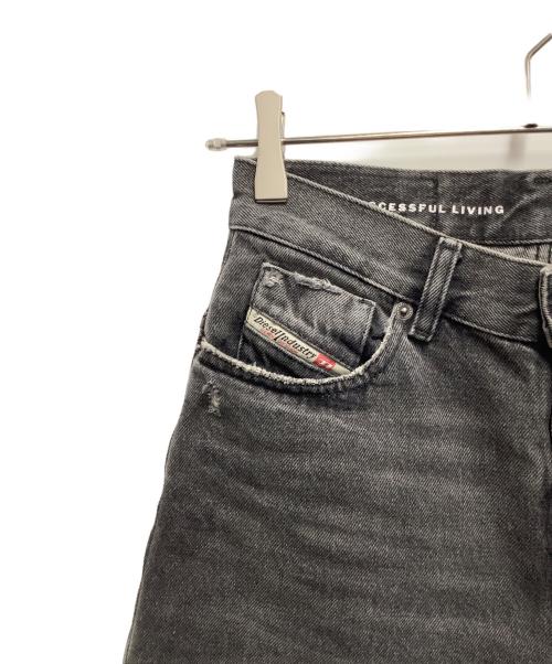 DIESEL（ディーゼル）DIESEL (ディーゼル) ワイドデニムパンツ グレー サイズ:Lの古着・服飾アイテム