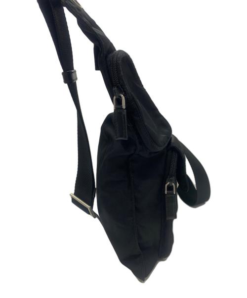 PRADA（プラダ）PRADA (プラダ) ナイロンショルダーバッグ ブラックの古着・服飾アイテム