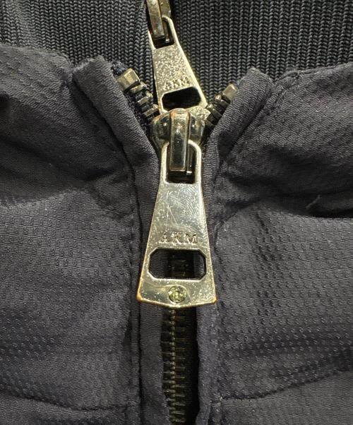 AKM（エーケーエム）AKM (エーケーエム) ダウンジャケット ネイビー サイズ:Mの古着・服飾アイテム